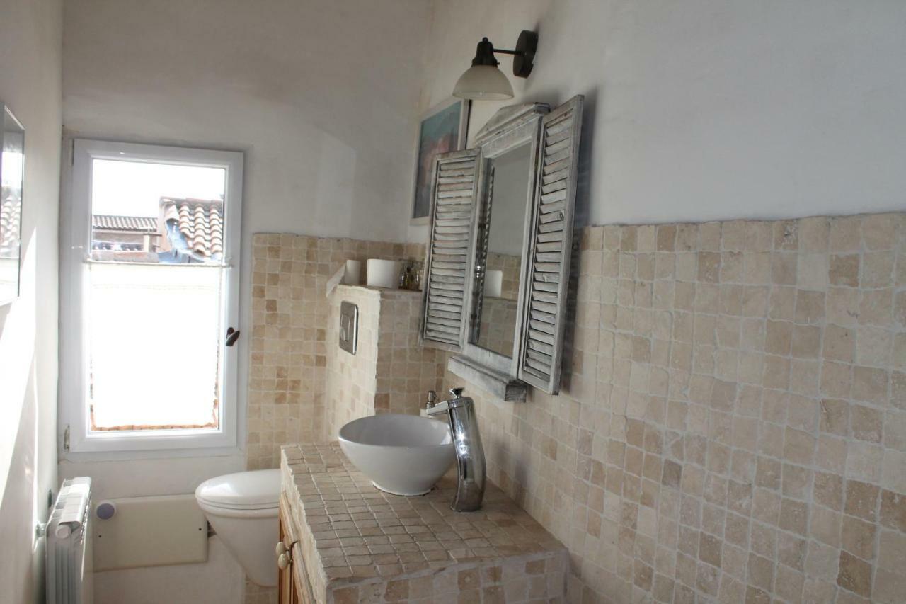 Duplex En Plein Centre Apartment L'Isle-sur-la-Sorgue Exterior photo